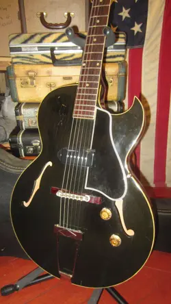 ES-225 BLACK