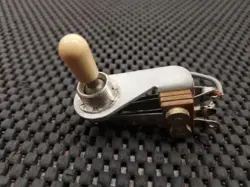 VINTAGE GIBSON SWITCHCRAFT 3 WAY TOGGLE SWITCH RIGHT ANGLE CREAM CAP