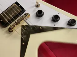 CLASSIC WHITE