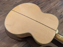 GIBSON SJ-200