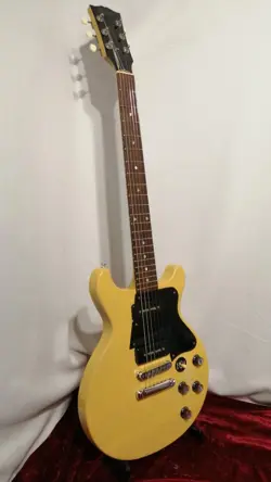 FADED ELECTRIC GUITARS