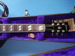 GUITAR GIBSON HUMMINGBIRD