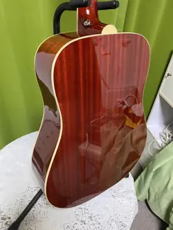 BY GIBSON HUMMINGBIRD