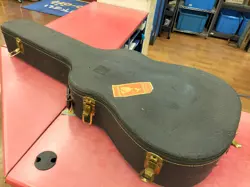 DELUXE ACOUSTIC