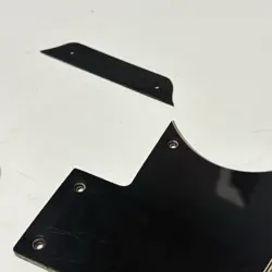 PICKGUARD BLACK