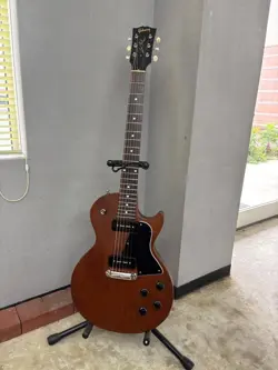 GIBSON LES PAUL SPECIAL GUITAR