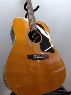 GIBSON ACOUSTIC GUITAR J-50 DELUXE