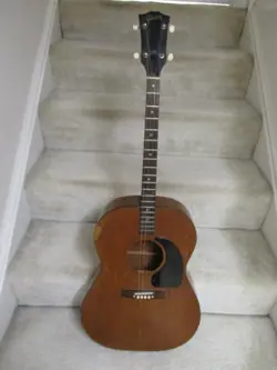 ACOUSTIC GUITAR-MAHOGANY