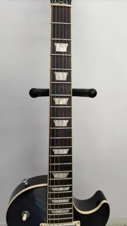 SOLID ELECTRIC GUITAR