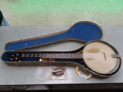 GIBSON RB-170 BANJO W/ VINTAGE CASE