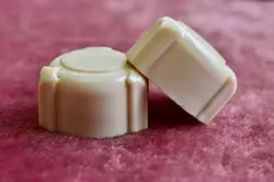 CREAM KNOB SET