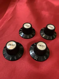KNOB SET
