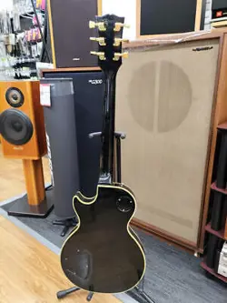 BLACK 1982 USED
