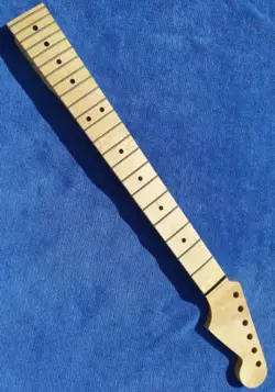 WARMOTH STRATOCASTER MAPLE NECK - GIBSON 24 3/4