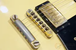 GIBSON LES PAUL CUSTOM WHITE 1977 TL587 KOBE STOCK SAFE DELIVERY FROM JAPAN