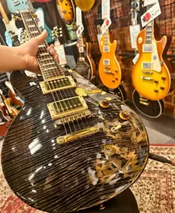 BEAUTIFUL GRAIN OF GIBSON LES PAUL STANDARD DC PLUS SAFE DELIVERY FROM JAPAN