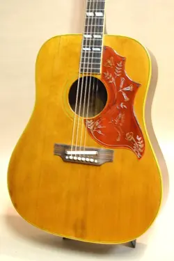 GIBSON HUMMINGBIRD MADE IN 1968
