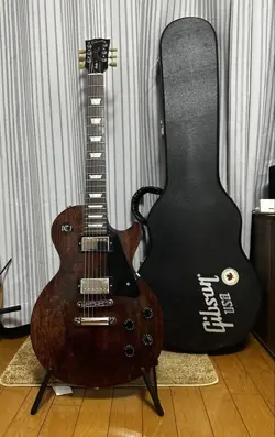 GIBSON LES PAUL STUDIO 2011 W/HARD CASE ELECTRIC GUITAR USED FROM JAPAN