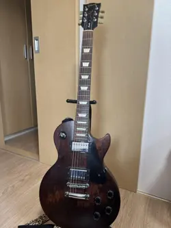 STUDIO 2016 BROWN