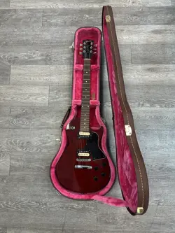 GIBSON LES PAUL ELECTRIC GUITAR WINE COLOR IN GATOR CASE