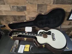 2018 GIBSON CUSTOM SHOP SJ-200 CUSTOM ALPINE WHITE ONE YEAR ONLY  W/OHSC. 5.4 LB