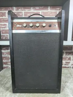 AMPLIFIER POWERS UP