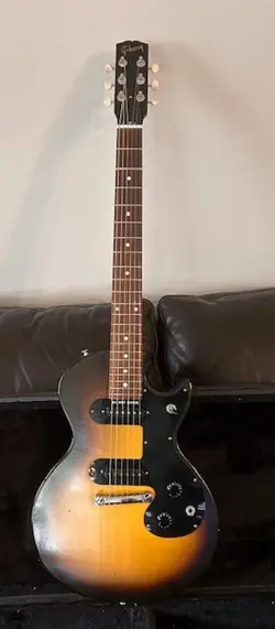 2007 GIBSON MELODY MAKER WITH CASE AND STRAP