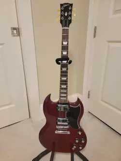 2013 GIBSON SG STANDARD IN CHERRY