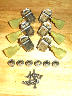 GIBSON 1974 KLUSON NICKEL DELUXE INLINE TUNER W/ GREEN KEYS