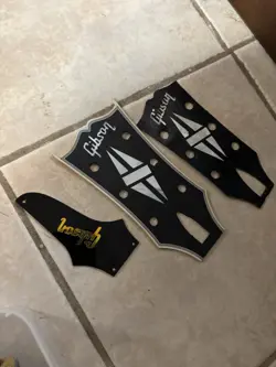 STYLE HEADSTOCK GUITAR