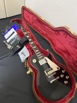 GIBSON ELECTRIC GUITAR LES PAUL CLASSIC EBONY 2020 W/HARD CASE USED PRODUCT