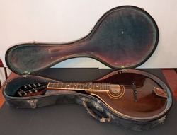BROWN MANDOLIN OVAL