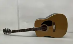 STRING ACOUSTIC DREADNOUGHT