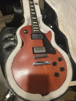 2010 GIBSON LES PAUL STUDIO, WINE RED