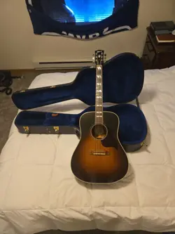 GIBSON HUMMINGBIRD PRO ACOUSTIC/ELECTRIC  WITH HARDSHELL CASE
