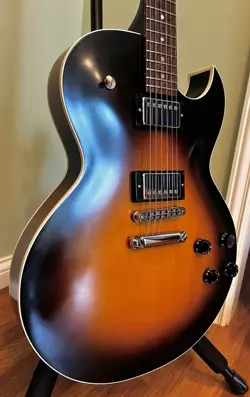 2003 GIBSON USA ES-135 SEMI-HOLLOW BODY GUITAR W/ NO F HOLES & OHSC 9.8/10