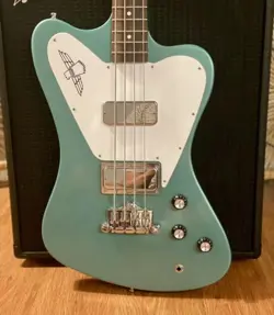 GIBSON THUNDERBIRD BASS NON-REVERSE INVERNESS GREEN WITH CASE
