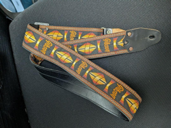 VINTAGE GIBSON GUITAR STRAP