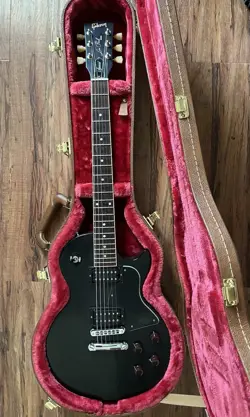 2012 GIBSON LES PAUL SPECIAL WITH HARD CASE ELECTRIC GUITAR BLACK