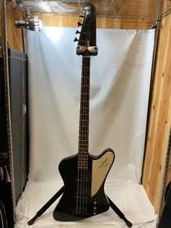 ELECTRIC BASS GUITAR GIBSON THUNDERBIRD IV BLACK WITH HARD CASE