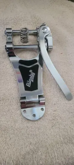 BIGSBY LICENSED VIBRATO FOR THINNER ARCHTOPS 335 GIBSON GUILD GRETSCH NO SCREWS