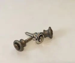 AGED STRAP BUTTONS
