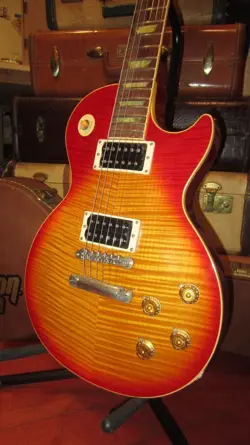 1996 GIBSON LES PAUL PREMIUM PLUS CHERRY SUNBURST FLAME TOP