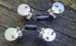 GIBSON LES PAUL 50S WIRING HARNESS CTS 525K 27MM STK .022 POLYPROPYLENE CAPS