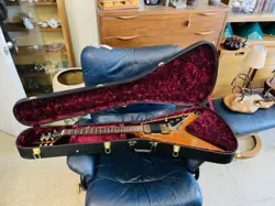 HARD TO FIND GIBSON CUSTOM 1958 MAHOGANY FLYING V REISSUE VOS WALNUT EXCELLENT