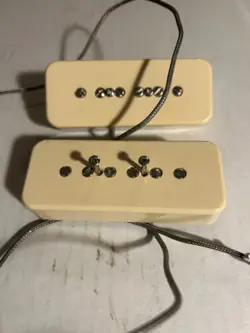 SET W/CREAM AND