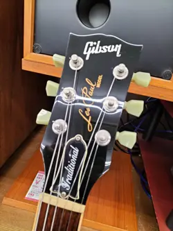 GIBSON LES PAUL TRADITIONAL ELECTRIC GUITAR