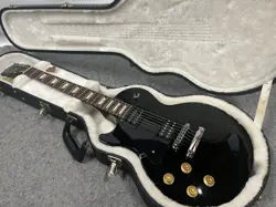 LEFT HANDED GIBSON 2009 LES PAUL STUDIO EBONY & GOLD W/ GIBSON HARD SHELL CASE