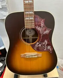 GIBSON HUMMINGBIRD STUDIO WALNUT ACOUSTIC GUITAR - UNUSED (E10035523)