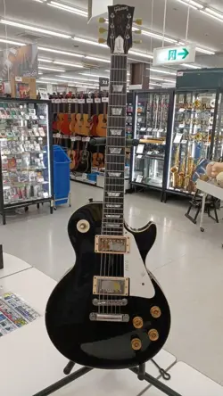 USED GIBSON LES PAUL CLASSIC CELEBRITY ELECTRIC GUITAR USED